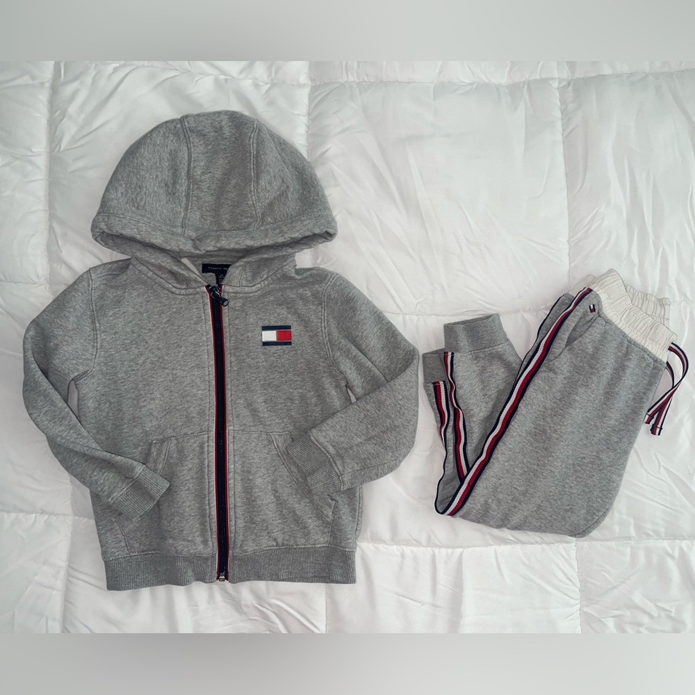 Tommy Hilfiger Matching Set | Size 4-5T 🧸